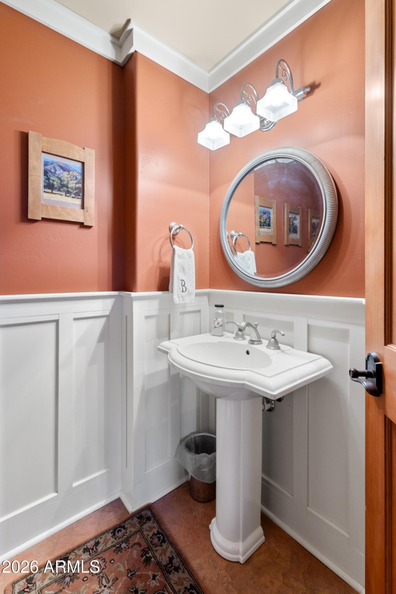 285 Navajo Trail - Half Bathroom