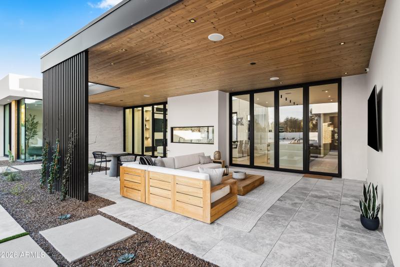 MULTIPLE OUTDOOR LIVING SPACES