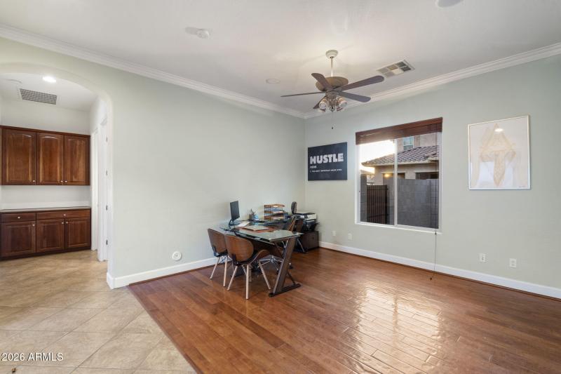 Office w Wood Flooring