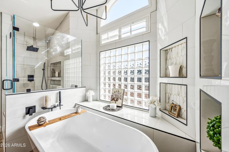 Large Shower/ Tub Area