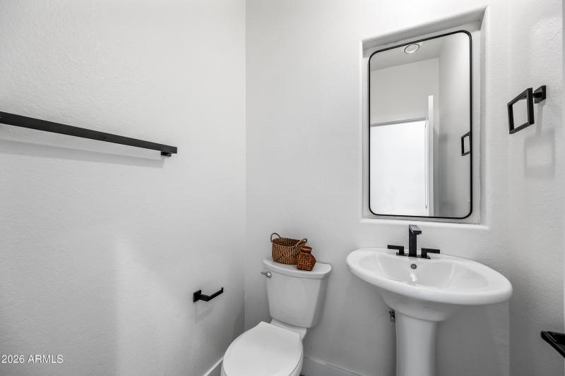 1/2 Guest Bath