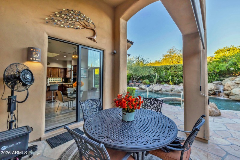 OUTDOOR PATIO TO BREAKFAST ROOM