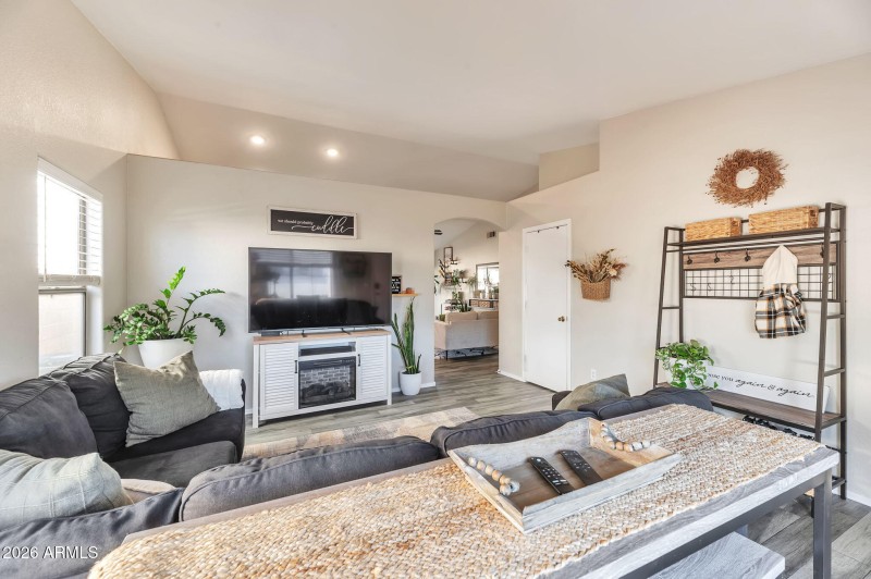 2-web-or-mls-QP- 780_8663