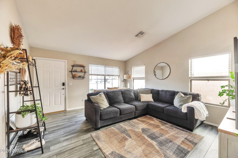 3-web-or-mls-QP- 780_8665