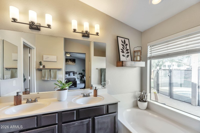 6-web-or-mls-QP- 780_8671