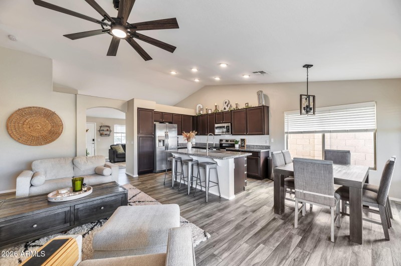 16-web-or-mls-QP- 780_8686