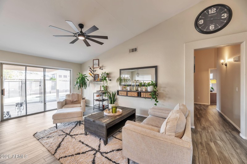 21-web-or-mls-QP- 780_8691