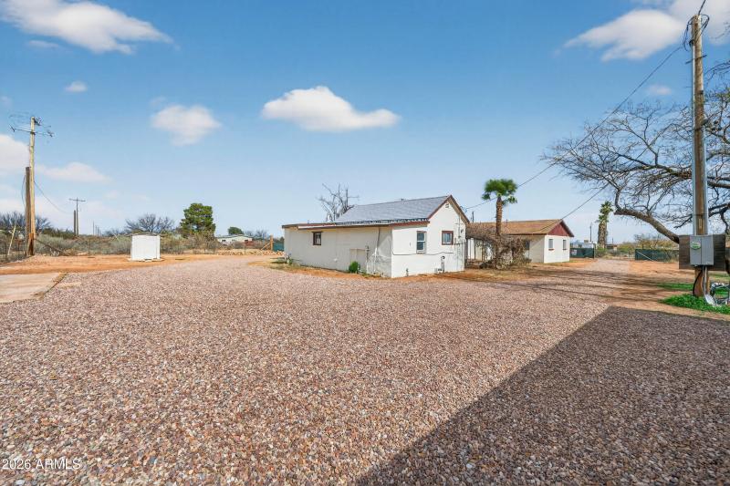 Exterior - 443 N Calle Quarto-6