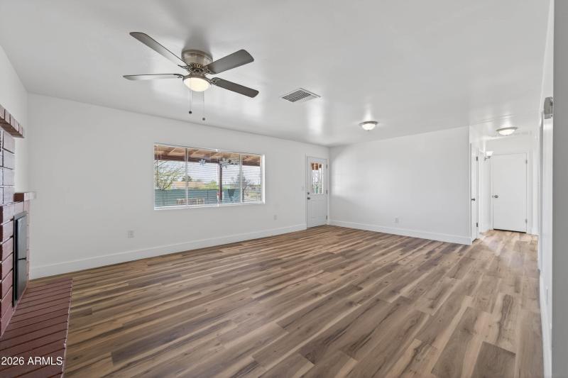 Interior - 443 N Calle Quarto-3