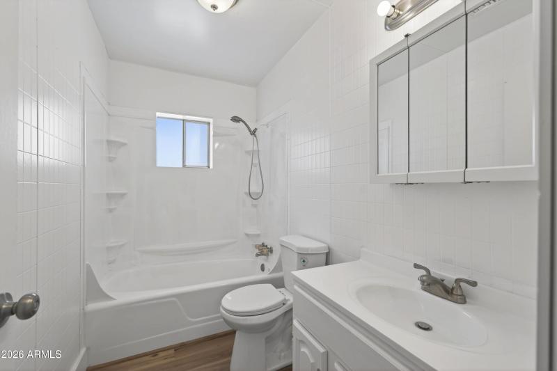 Interior - 443 N Calle Quarto-11