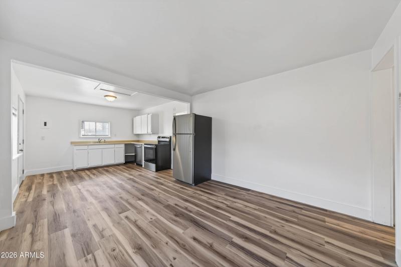 Interior Casita - 443 N Calle Quarto-5