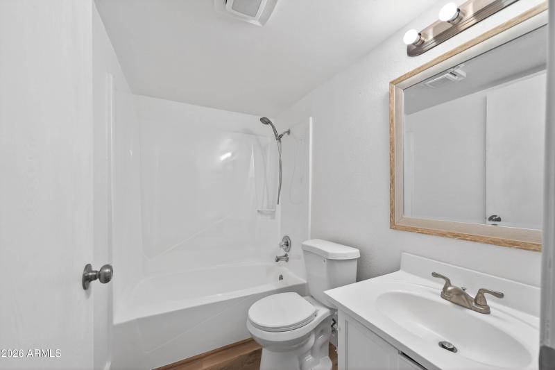 Interior Casita - 443 N Calle Quarto-8