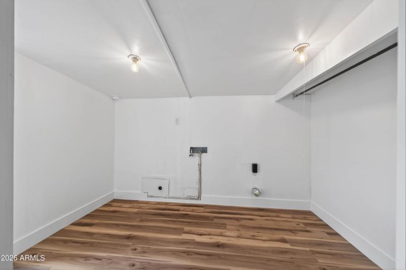 Interior Casita - 443 N Calle Quarto-9