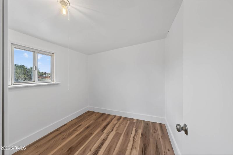 Interior Casita - 443 N Calle Quarto-10