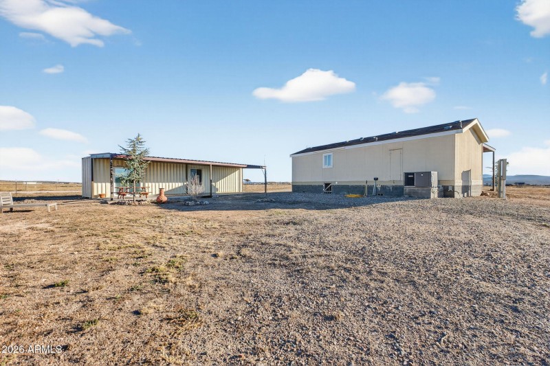 12-web-or-mls-2690-w-pilots-rest-airstri