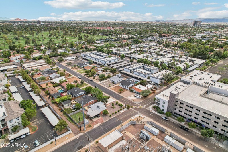 49-web-or-mls-E Cheery Lynn Rd-S2009-049