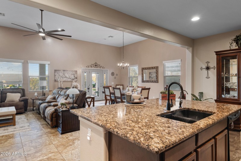 42774 W Darter Dr-13