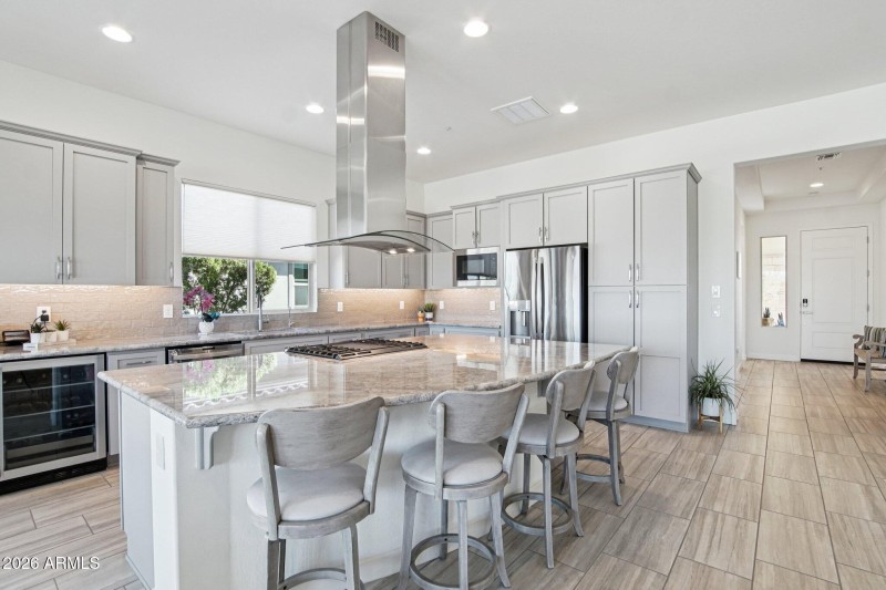 16-web-or-mls-W Montansoro Ln-S1610-012