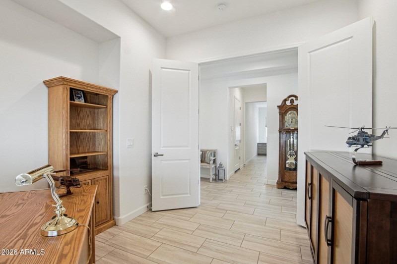 26-web-or-mls-W Montansoro Ln-S1610-020