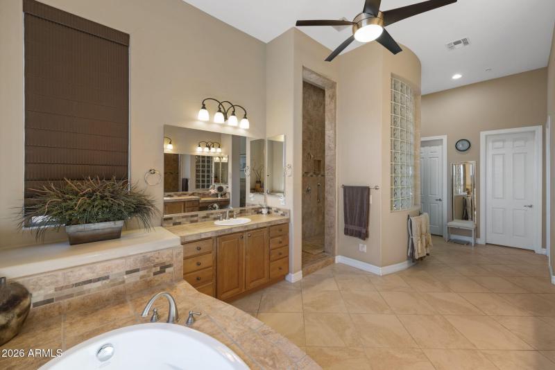 42131 N MOUNTAIN COVE Drive