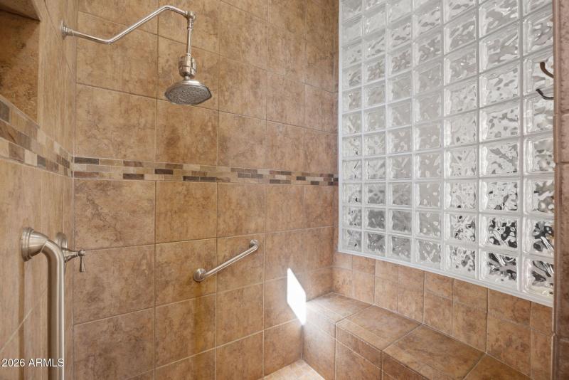 42131 N MOUNTAIN COVE Drive