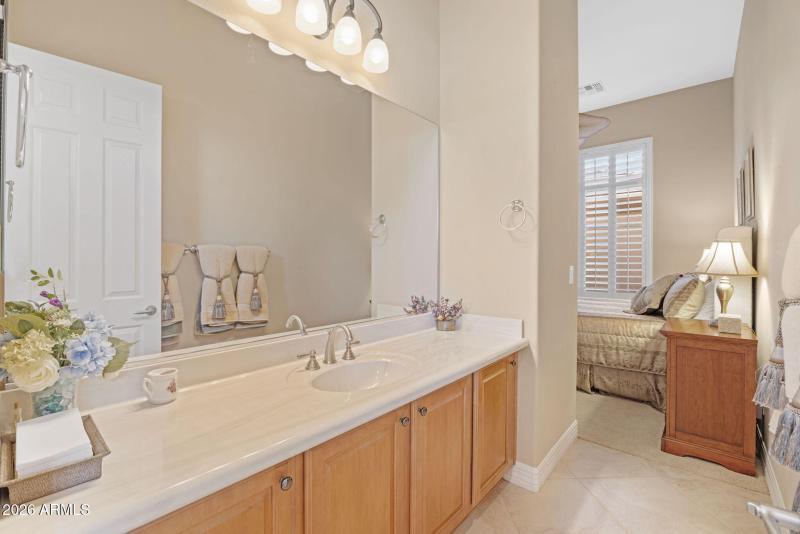 42131 N MOUNTAIN COVE Drive