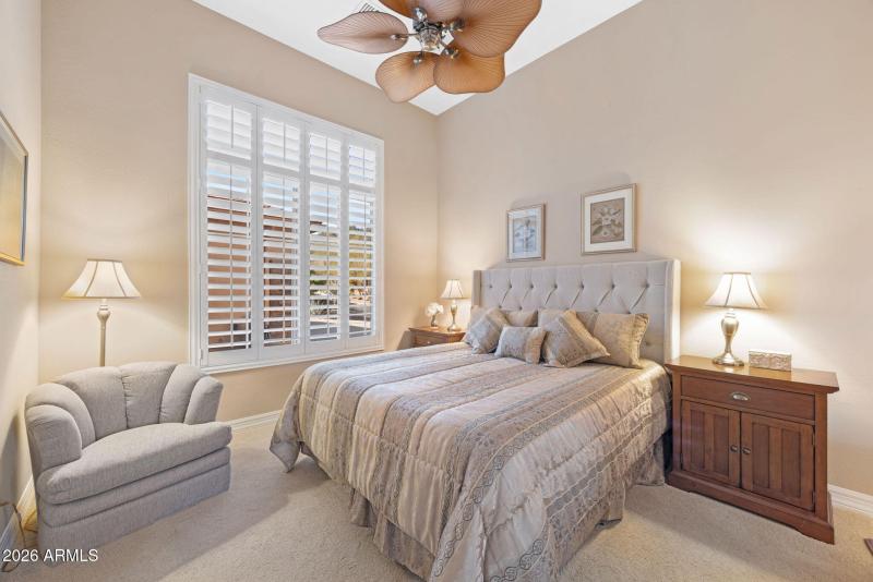 42131 N MOUNTAIN COVE Drive