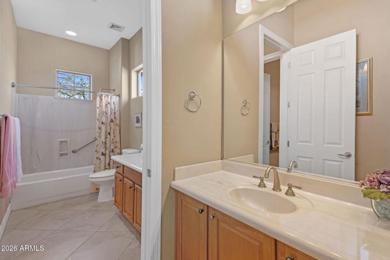 42131 N MOUNTAIN COVE Drive