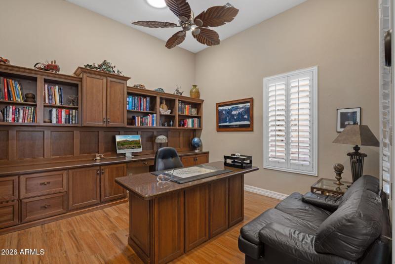 42131 N MOUNTAIN COVE Drive