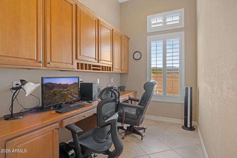 42131 N MOUNTAIN COVE Drive