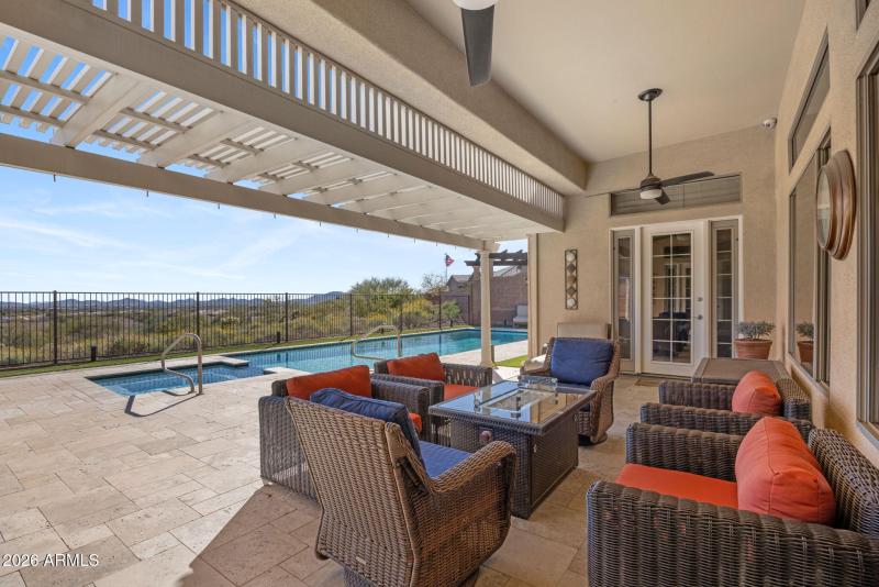 42131 N MOUNTAIN COVE Drive