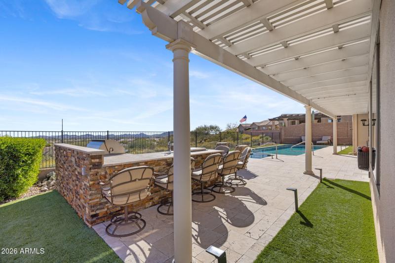 42131 N MOUNTAIN COVE Drive