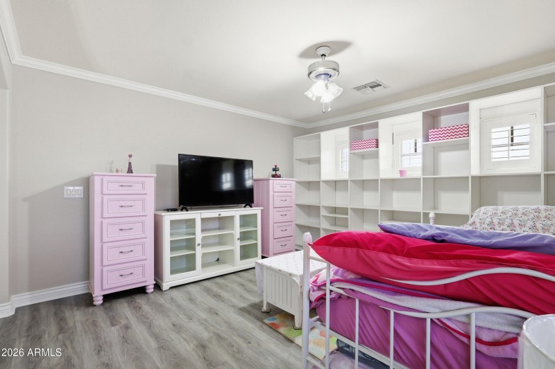 large space for office, workout, hangout