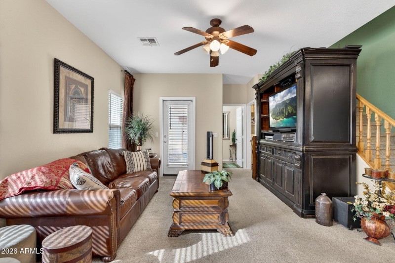 4-web-or-mls-09-E Keats Ave