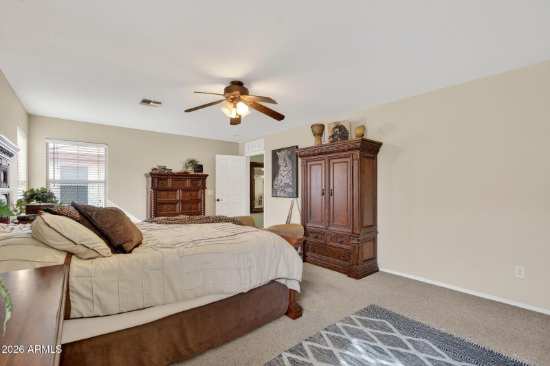 27-web-or-mls-37-E Keats Ave