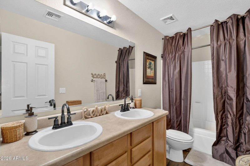 36-web-or-mls-31-E Keats Ave