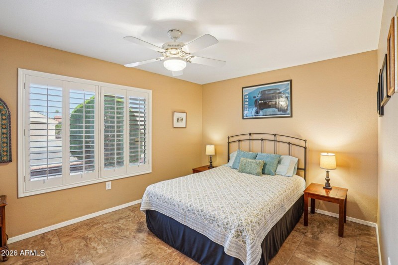 22-web-or-mls-W Buttonwood Dr-S0302-022