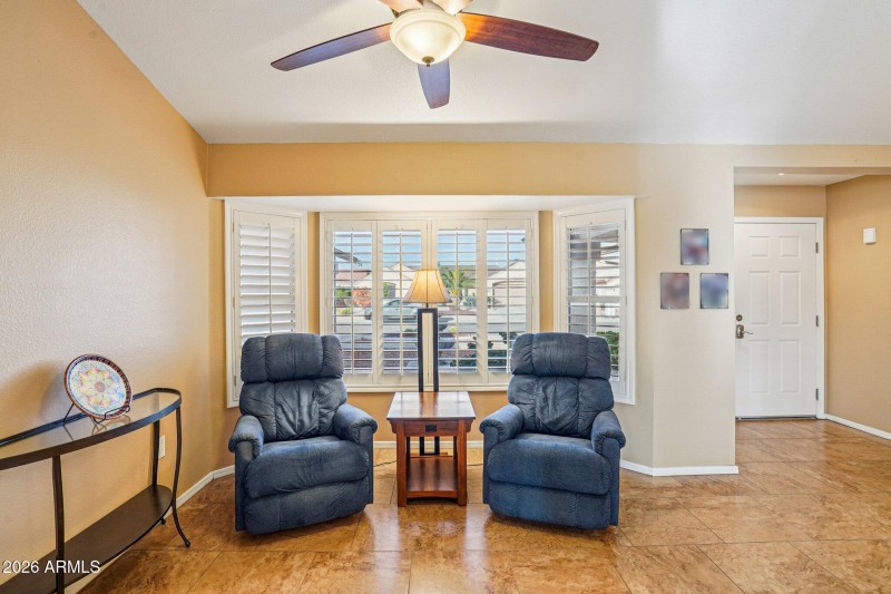 4-web-or-mls-W Buttonwood Dr-S0302-004