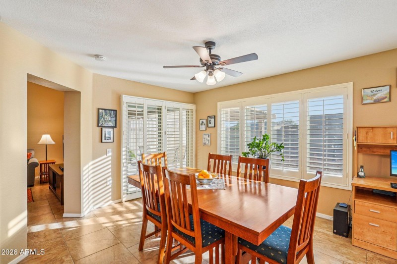 8-web-or-mls-W Buttonwood Dr-S0302-008