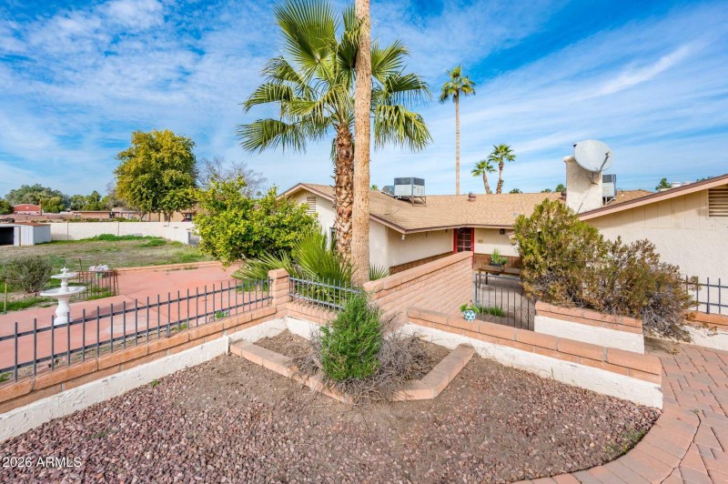 7027 W Wagoner Dr - MLS-43