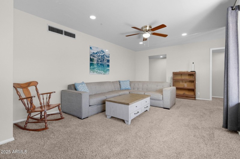 6-web-or-mls-1802 E Meadowbrook Ave-6