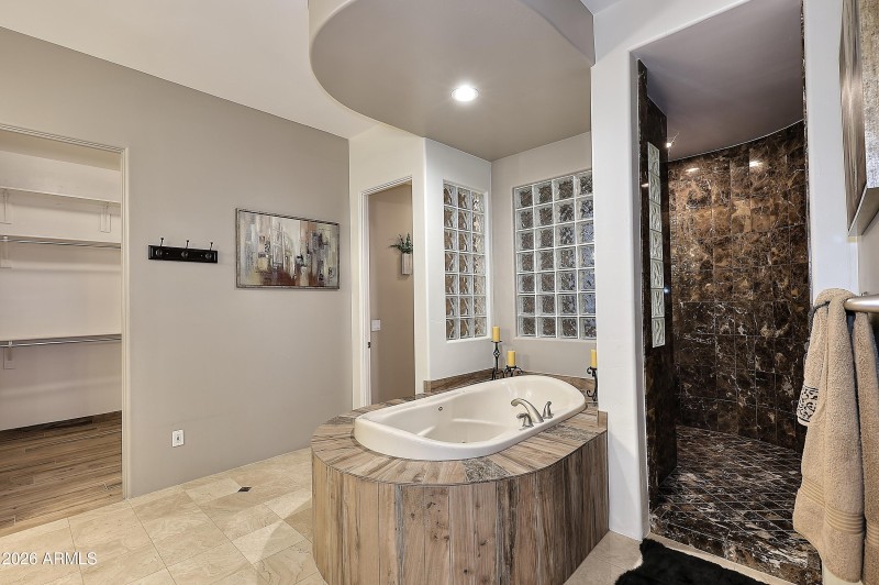 Night-Primary Bath-Jetted Tub