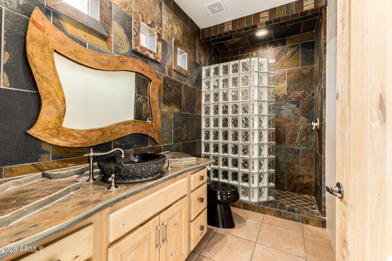 Full Bathroom downstairs