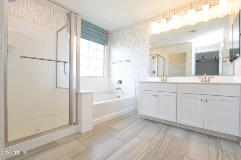 c0ece566-8052-49d4-a2d5-b50e193f26c9