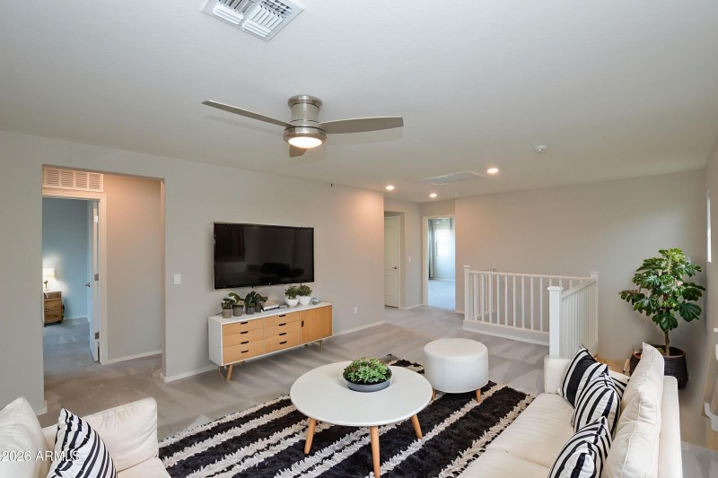 3f0a1624-39bf-4453-b27b-3302233635c3 - L