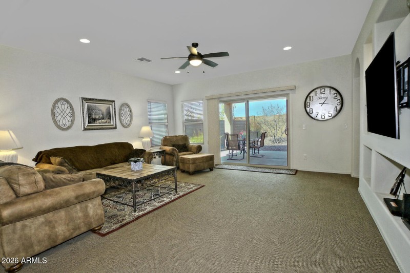 5484 W Patriot Way Florence AZ-large-015