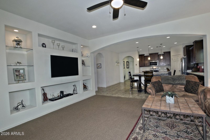 5484 W Patriot Way Florence AZ-large-019