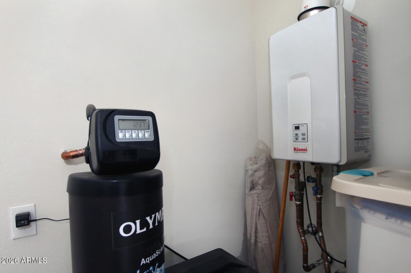 5484 W Patriot Way Florence AZ-large-037