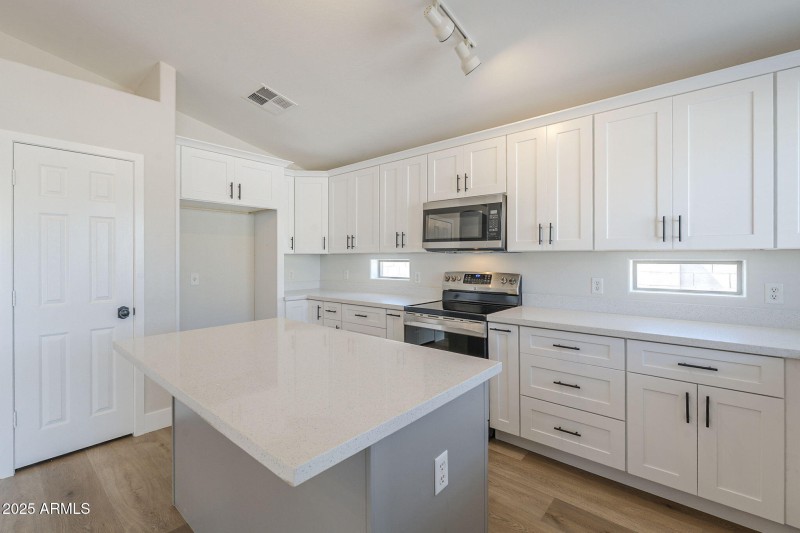 13-web-or-mls-Carson-13