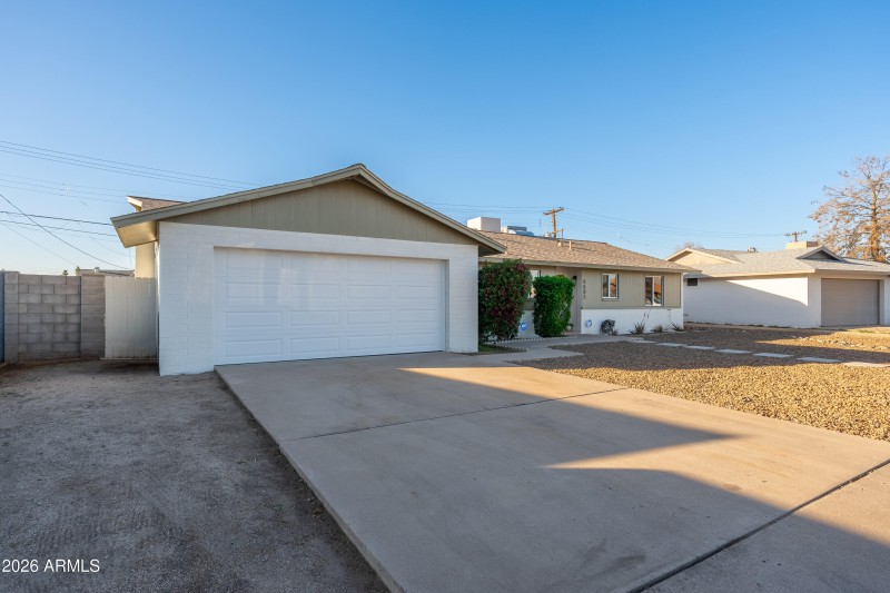 8602 N 33rd Ave - 04